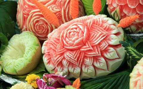 food-188161_1920_melon_carving_pixabay